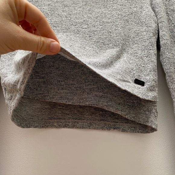 Titika Active - The Ashleen Crop Top - Picture 4 of 6